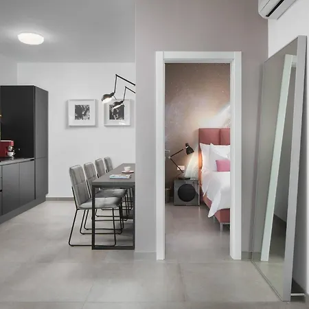 Olive Hill House - Ground Floor *