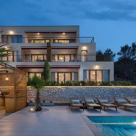 Olive Hill House - Ground Floor * Slatine